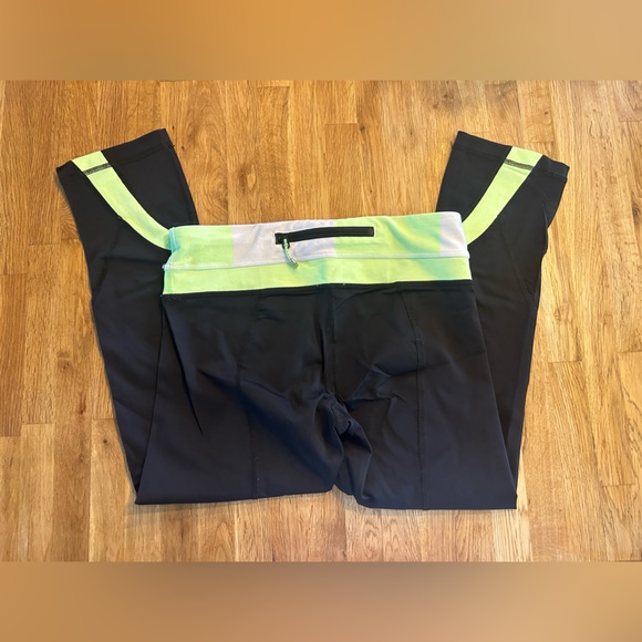 LuluLemon Cropped Leggings - Picture 3 of 3